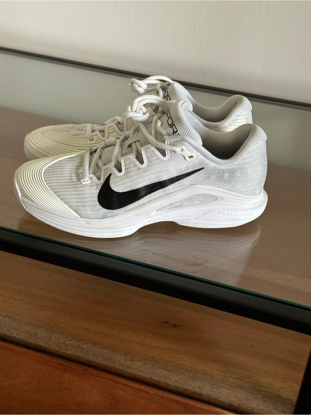 Nike Vapor 12 Women's Hard Court Tennis Shoes Size 6.5 - Picture 11 of 13